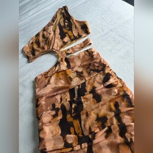 One shoulder cutout waist ruched side bodycon dress